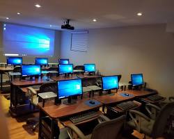 Hình ảnh về Modern classroom with computers