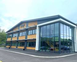 Hình ảnh về Modern office building exterior or wellequipped training center